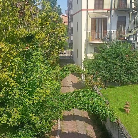 Vialetto V. Pastro 10 Bed & Breakfast Милано Екстериор снимка
