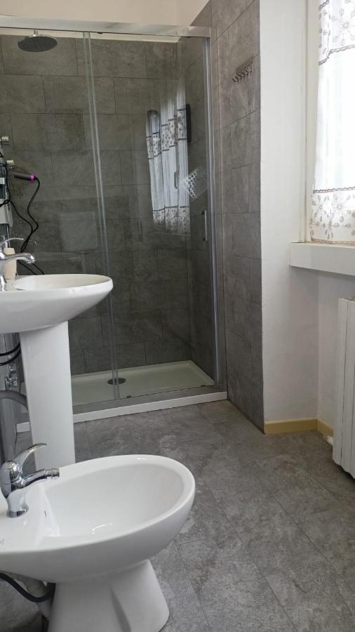 Vialetto V. Pastro 10 Bed & Breakfast Милано Екстериор снимка