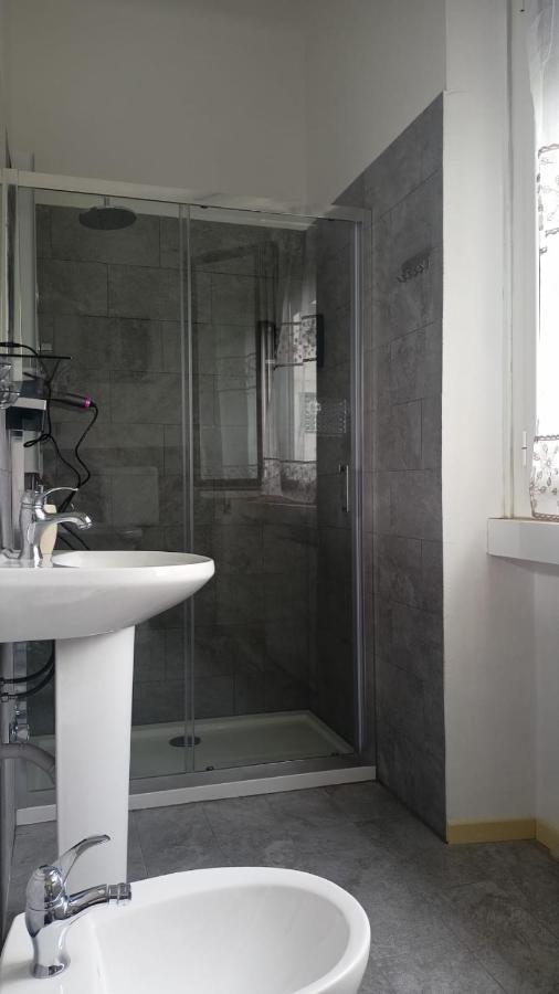 Vialetto V. Pastro 10 Bed & Breakfast Милано Екстериор снимка